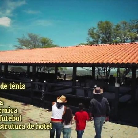 Flat Grande Em Hotel Fazenda Monte Castelo - Gravata - Saire Kültér fotó
